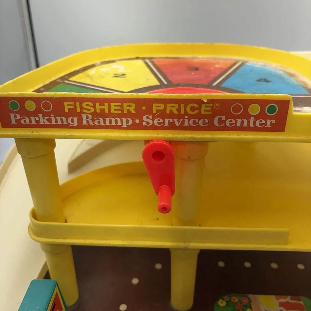 Fisher-Price elevator works